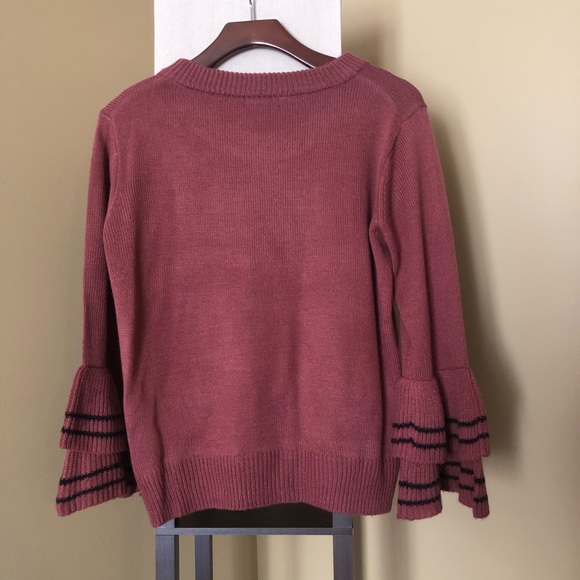 Crew Neck Sweater with Flare Sleeves - Picture 5 of 6